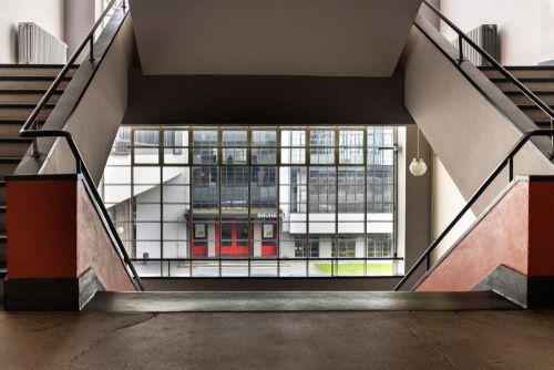 A Short Journey Into The World of Bauhaus | 