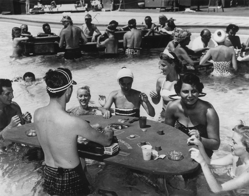 Pool Gambling | Getty Images Photo by Alan Band/Keystone Features/Avalon