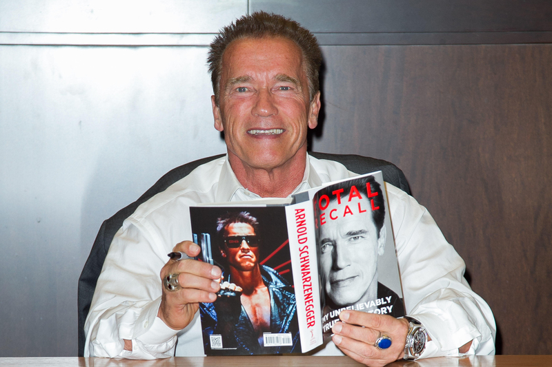Arnie's Biography Book | Alamy Stock Photo by Eden Ari/Front Row Features/PRPP/PictureLux/The Hollywood Archive 
