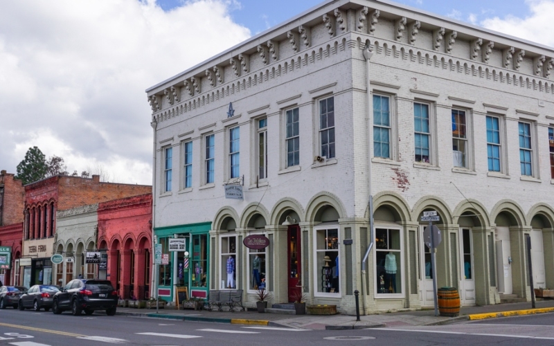 Oregon: Jacksonville | Shutterstock