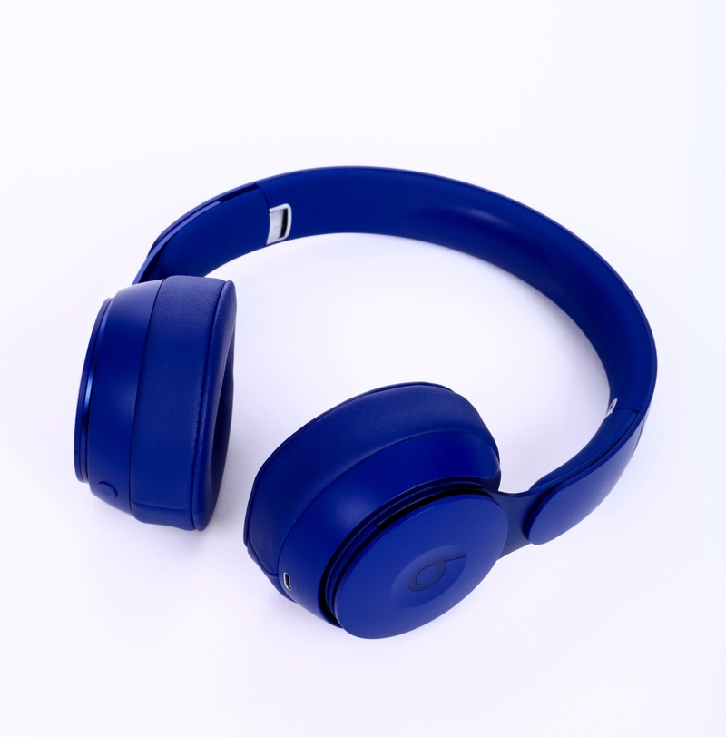 Beats Solo Pro Headphones | Alamy Stock Photo