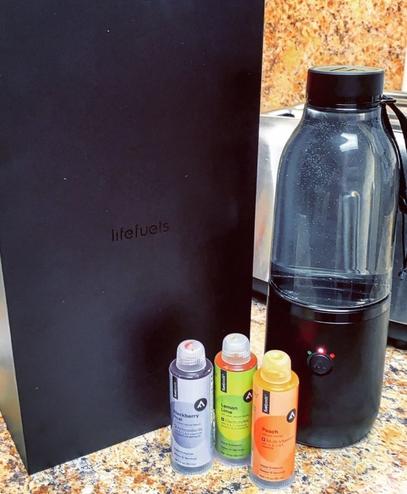 LifeFuels Smart Bottle | Instagram/@fuelmyfit