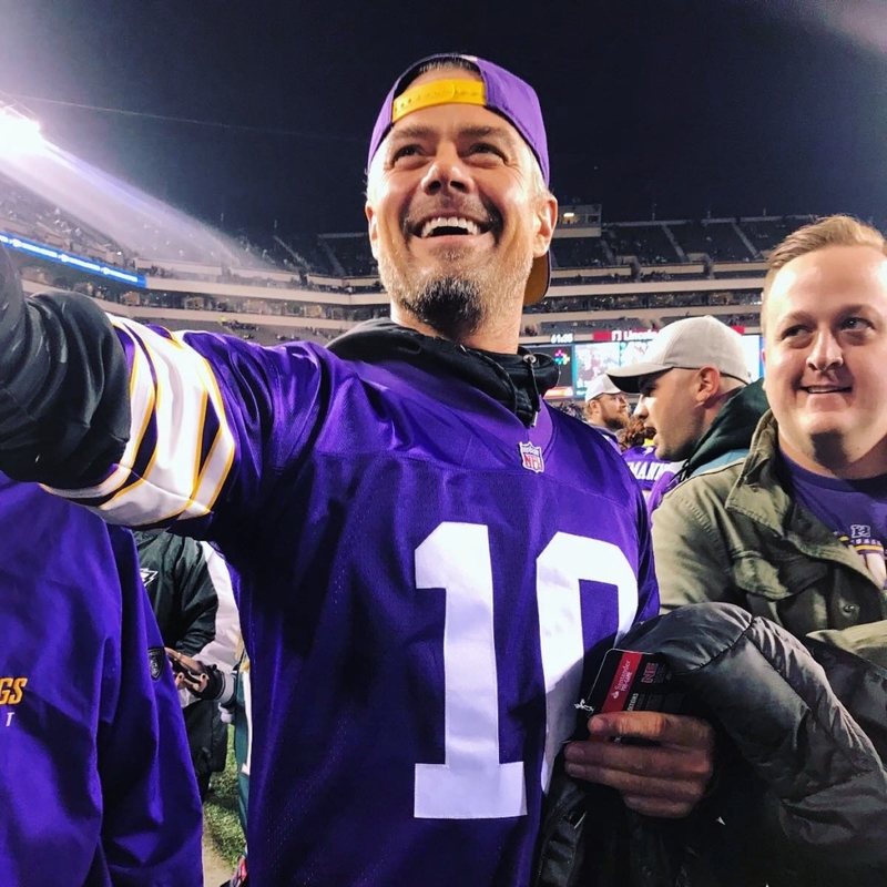 Minnesota Vikings: Josh Duhamel | Twitter/@joshduhamel