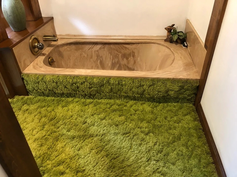 The Grassy Bath | Reddit.com/Iamwallpaper