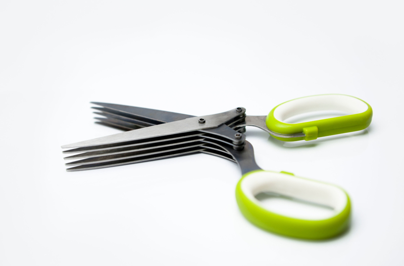 Norpro Triple Blade Herb Scissors | Alamy Stock Photo