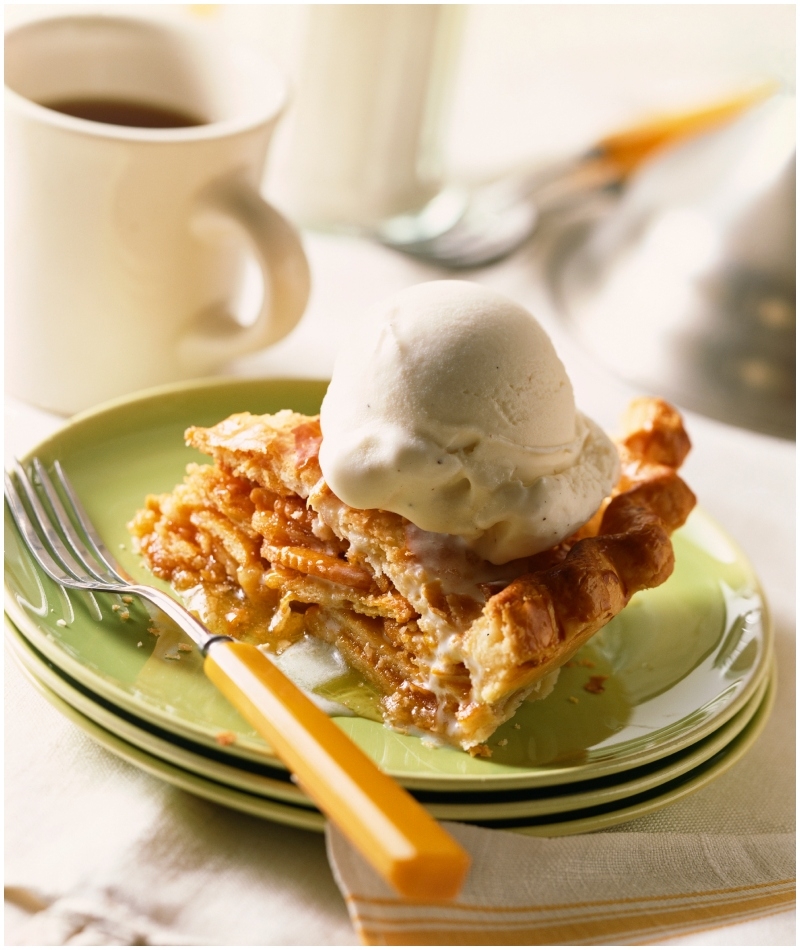 The “Mock” Apple Pie | Getty Images Photo by Brian Hagiwara