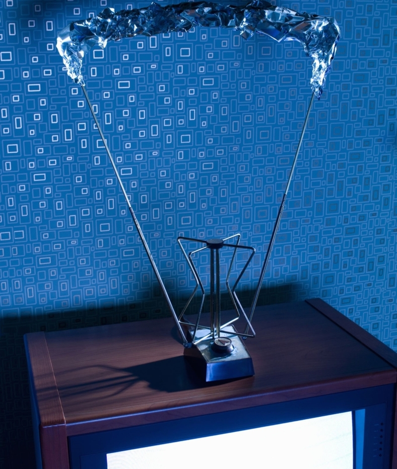 Tinfoil on the TV antenna | Getty Images Photo by PM Images