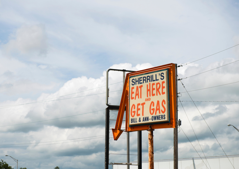 Más letreros divertidos que solo se encuentran en Texas | Alamy Stock Photo by Bradley Sauter