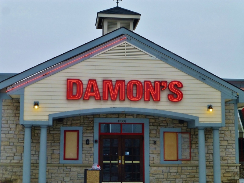 Damon's Grill & Sports Bar | Flickr Photo by Nicholas Eckhart