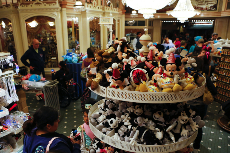 Disney quiere que gastes | Getty Images/Photo by Patrick T. Fallon
