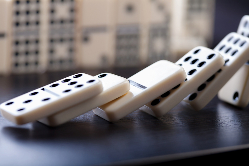 No dejes caer el dominó | Oliver Britton/Shutterstock