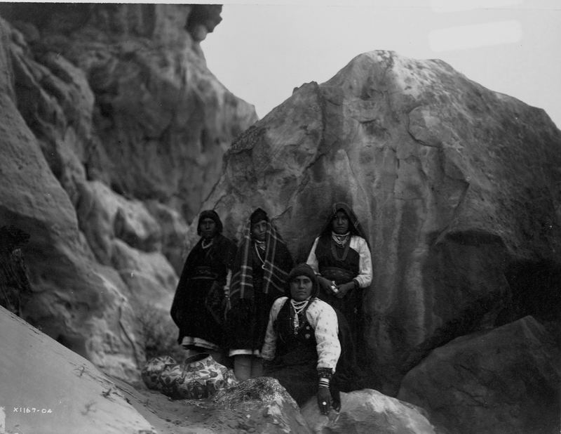 Pueblo Pottery | Getty Images Photo by Edward S. Curtis/Library of Congress/Corbis/VCG