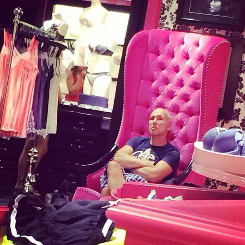 King of the Bored Men of the Mall | Instagram/@miserable_men