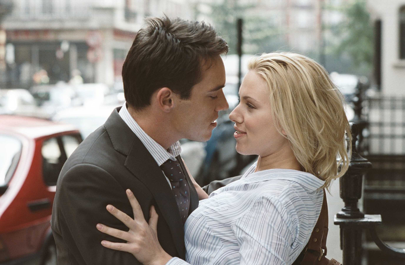 Scarlett Johansson and Jonathan Rhys Meyers Didn't Love the Biting | Alamy Stock Photo by Moviestore Collection Ltd