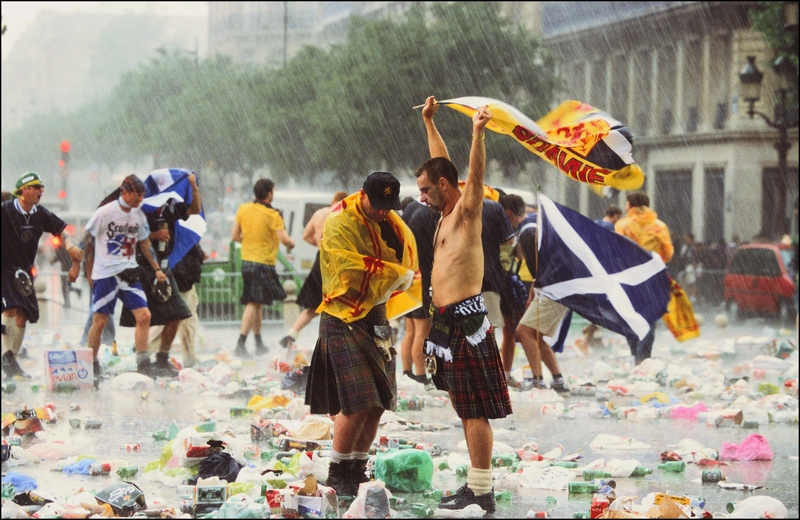 Trashy Fans | Getty Images Photo by Gilles BASSIGNAC