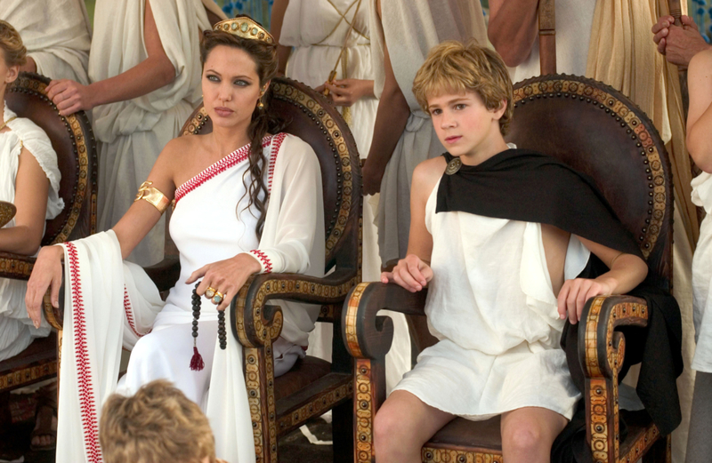 Angelina Jolie as Queen Olympias in Alexander | MovieStillsDB
