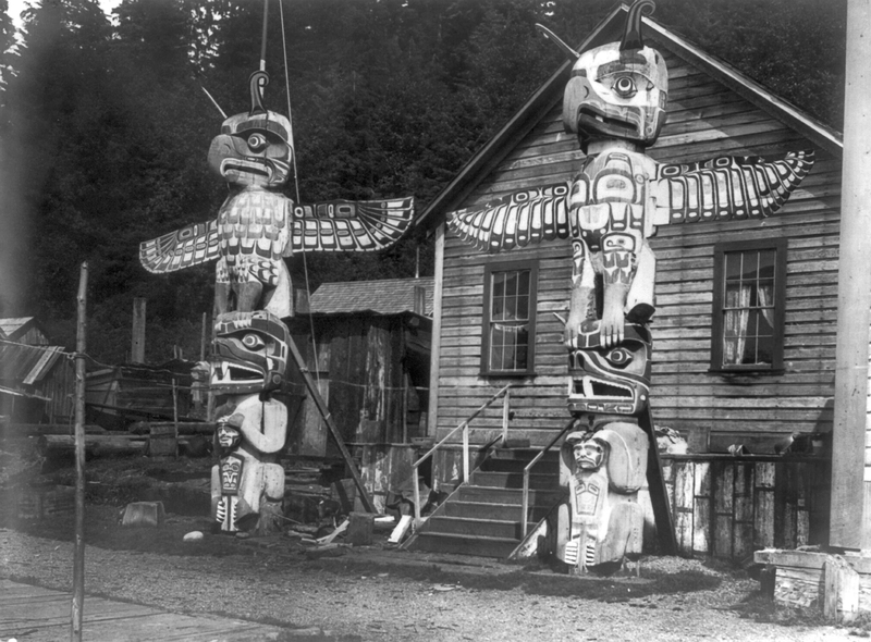 Kwakiutl-Wappen | Alamy Stock Photo by GRANGER - Historical Picture Archive/NYC.