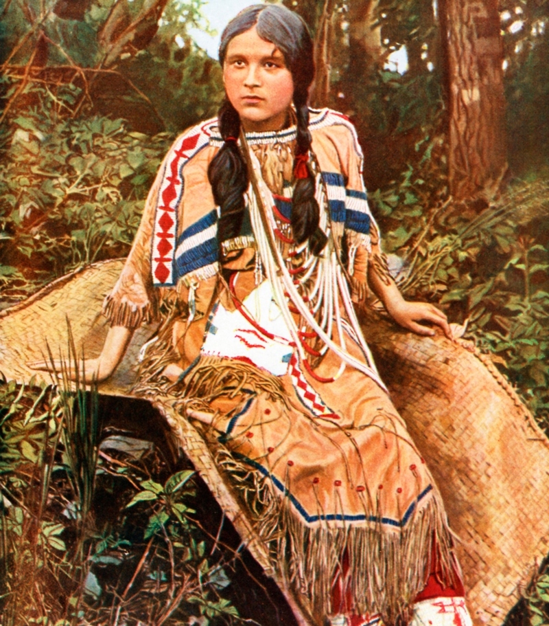 Ojibwe-Frau | Alamy Stock Photo by Lordprice Collection