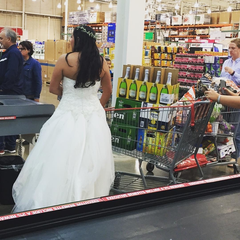 Esta novia está en el pasillo equivocado | Instagram/@amandawimberley