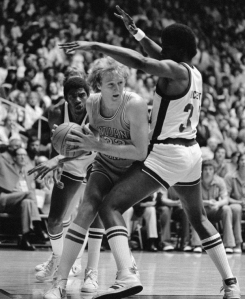 EARVIN 'MAGIC' JOHNSON AND LARRY BIRD | Getty Images Photo by Bettmann