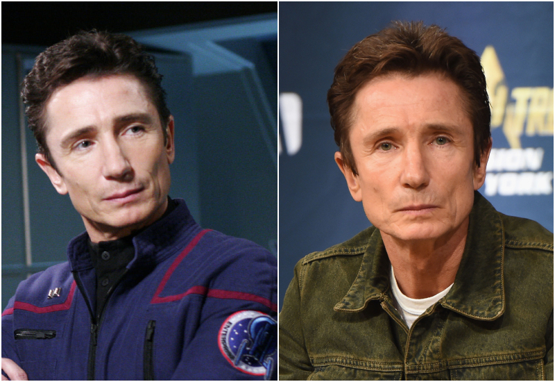 Dominic Keating como el teniente Malcolm Reed | Alamy Stock Photo by Paramount Pictures/Courtesy Everett Collection & Getty Images Photo by Michael Loccisano
