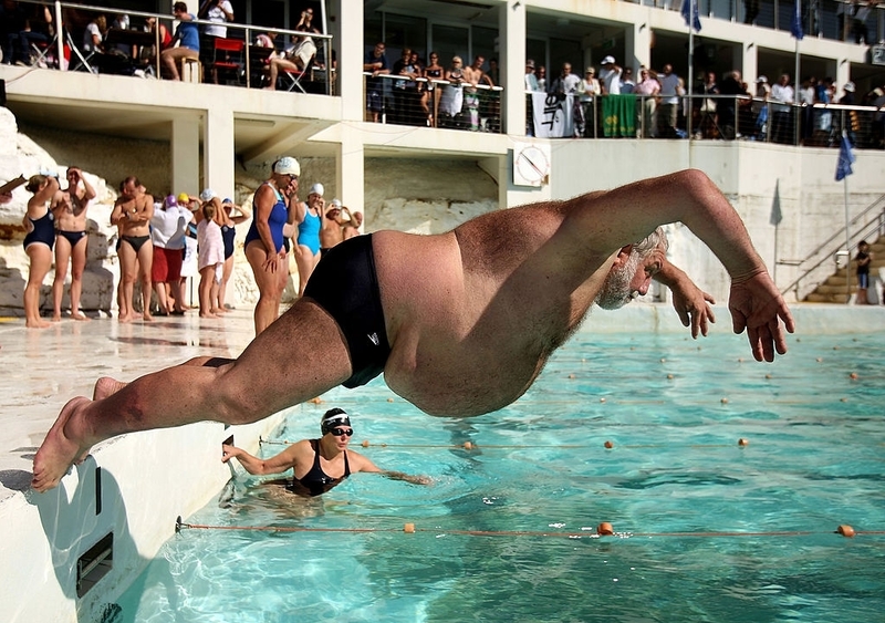 Bauchschwimmer | Getty Images Photo by Ezra Shaw