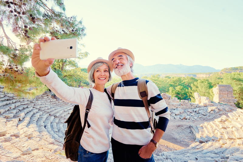 Sie sind besessen von Selfies | Shutterstock Photo by kudla