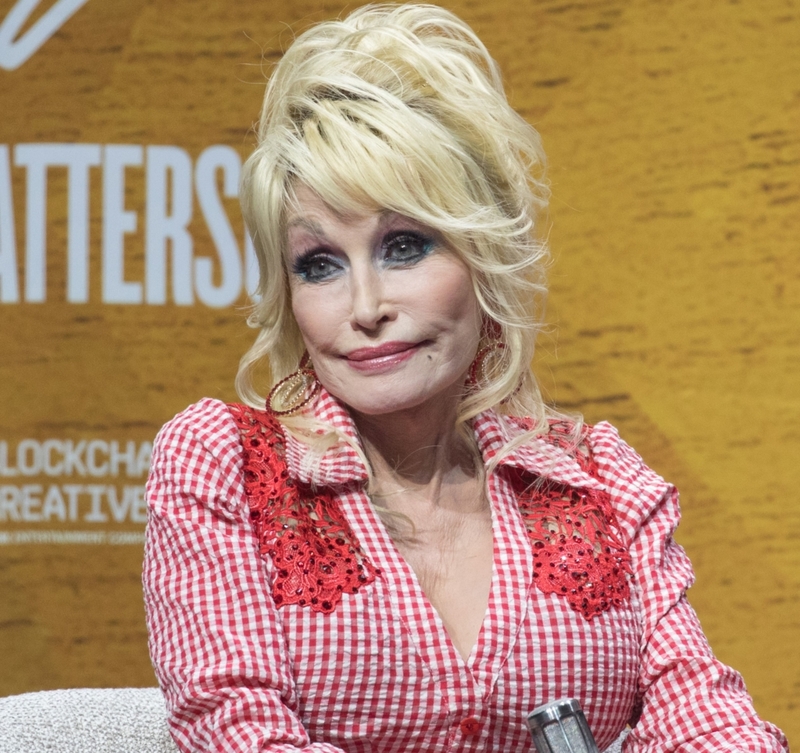 Dolly Parton’s Makeup Is Sometimes Garish | Getty Images Photo by Rick Kern/FilmMagic