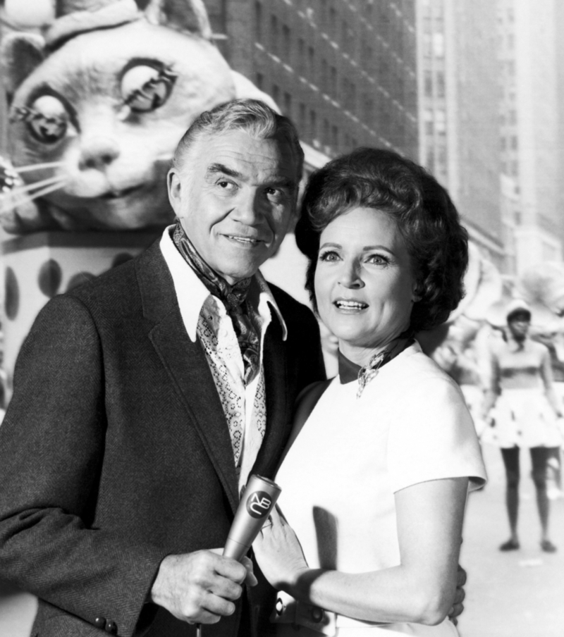 Betty White and Lorne Greene Host the Macy’s Thanksgiving Day Parade,1968 | Getty Images Photo by Silver Screen Collection