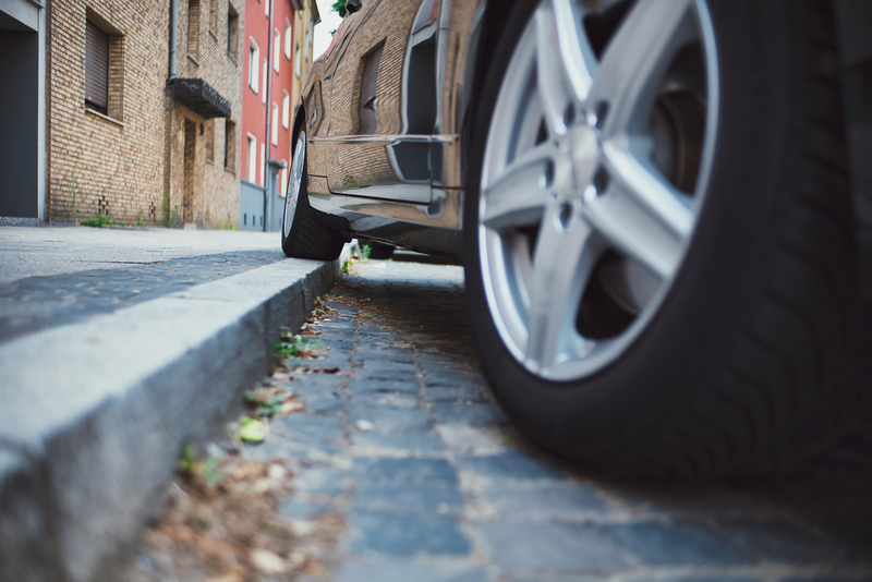 She Hit the Curb | Shutterstock