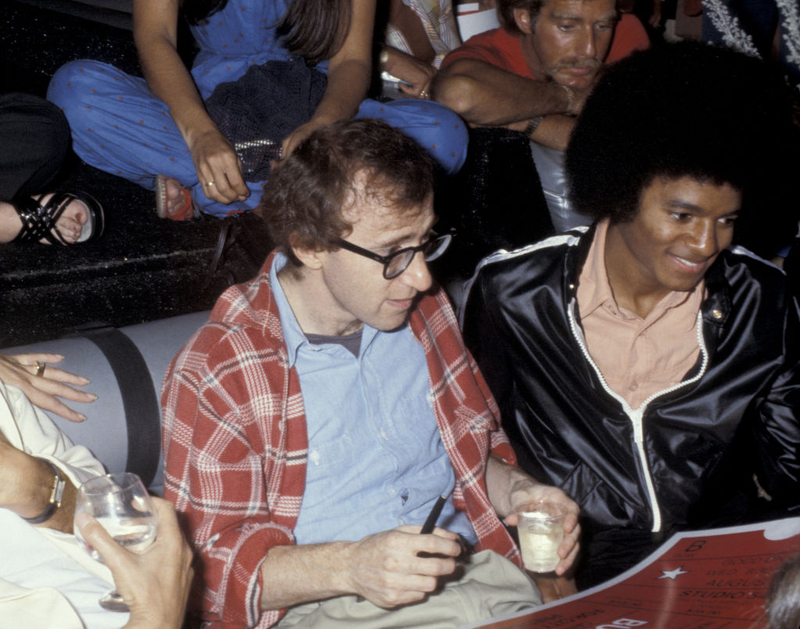 Woody Allen y Michael Jackson de fiesta | Getty Images Photo by Ron Galella