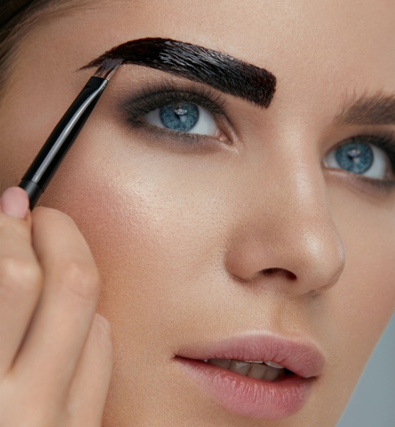 Block Eyebrows | Getty Images Photo by puhhha