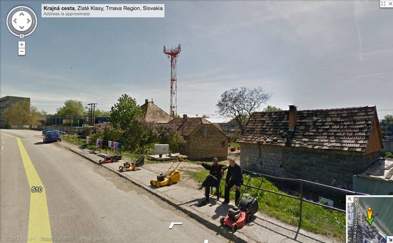 La mafia de los cortadores de césped | Facebook/@FunAndLaughEnjoy via Google Street View