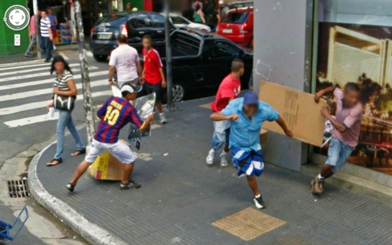 ¡Corran, niños, corran! | Imgur.com/RimcJpW via Google Street View