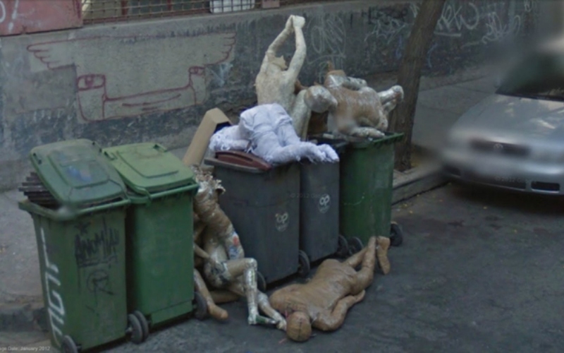 Los maniquíes se despiden | Reddit.com/TheRainbowMUDKIPZ via Google Street View
