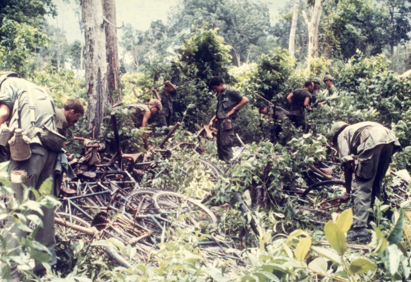Buscar y destruir: la guerrilla del Viet Cong | Alamy Stock Photo