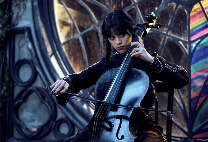 Jenna Ortega Learned How to Play the Cello | Alamy Stock Photo