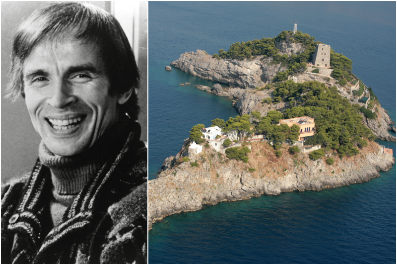 Rudolf Nureyev - Il Gallo Lungo, Costa Amalfitana, Italia | Alamy Stock Photo by PictureLux/The Hollywood Archive & Shutterstock