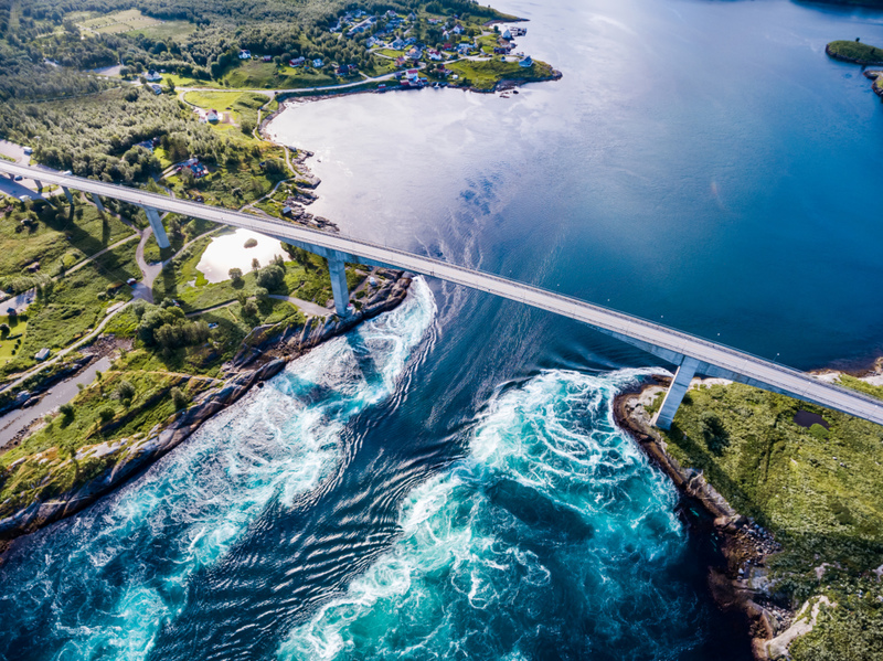 Sé testigo del remolino más potente del mundo en Noruega | Getty Images Photo by cookelma