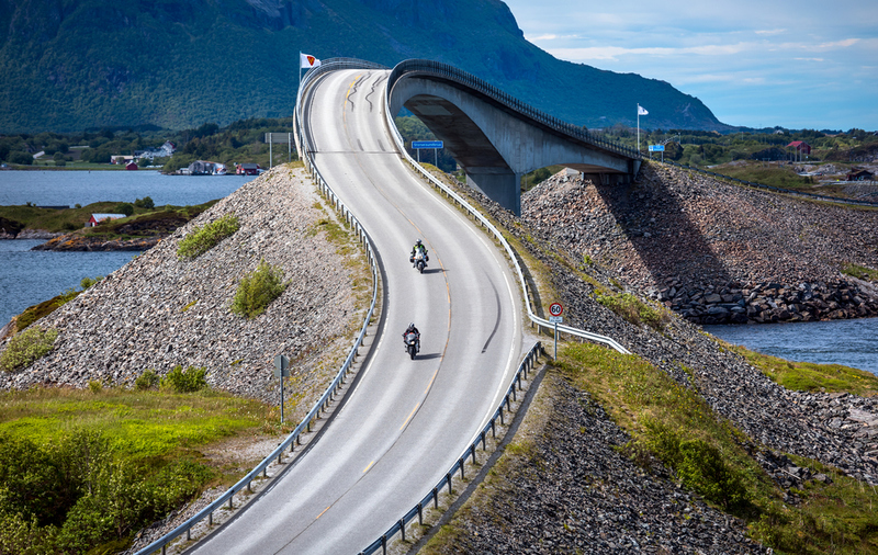 Si estás en Noruega, toma la carretera del Atlántico | Shutterstock Photo by Andrei Armiagov