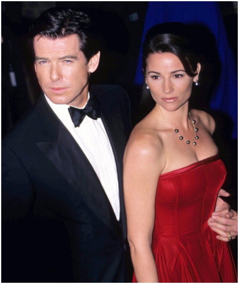 Pierce Brosnan y Keely Shaye Smith | Getty Images Photo by Fred Duval/FilmMagic