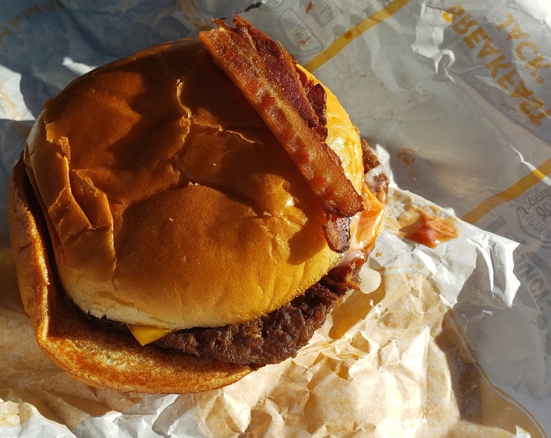 Get Two Jr. Cheeseburgers at Jack in the Box | Twitter/@DC_Lundberg