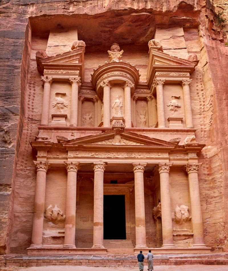 Petra, el famoso yacimiento arqueológico, tallado en pura arenisca | Alamy Stock Photo by Jan Wlodarczyk 