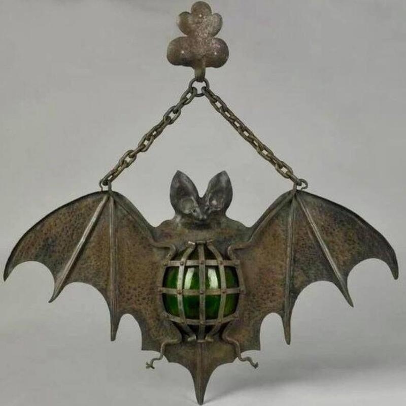 Linterna murciélago de los años 30 | Reddit.com/Ray-Strickland