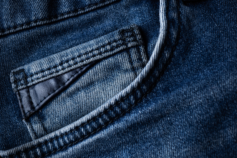 Winzige Jeans-Taschen | Shutterstock