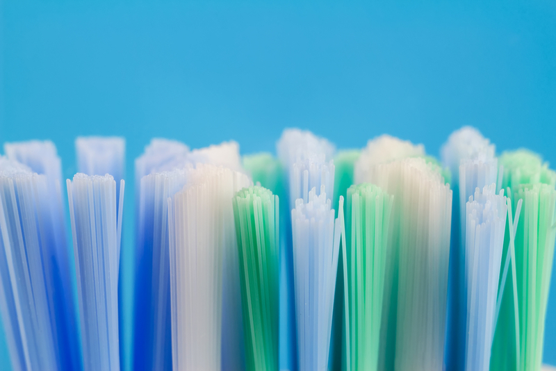 Blaue Zahnbürstenborsten | Shutterstock