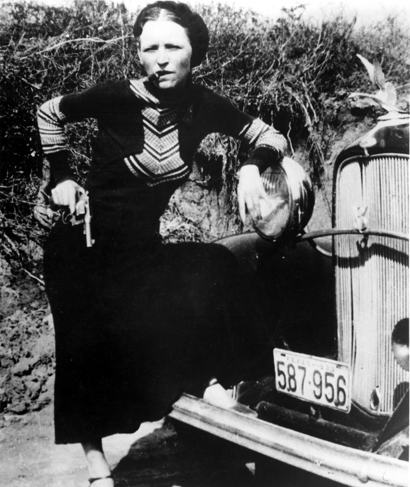 Maybe the Most Iconic Female Criminal Ever | Alamy Stock Photo by GRANGER-Historical Picture Archive