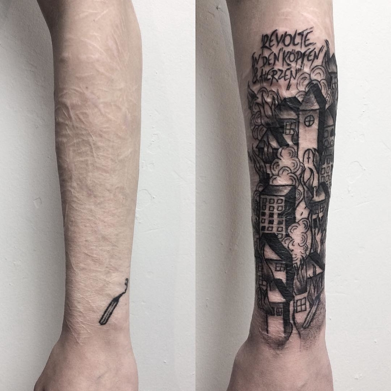 Getting Plenty of Work Done | Instagram/@ashtray_arts_tattoos
