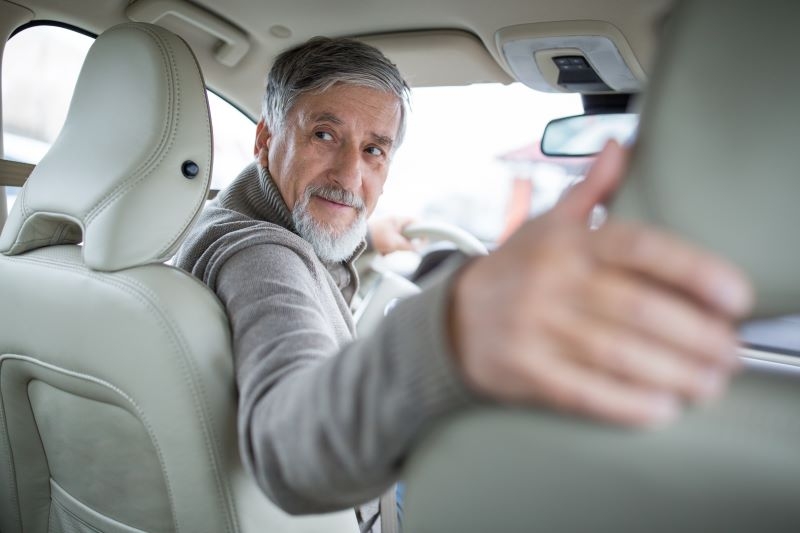 Navigating Auto Insurance for Seniors: How to Secure the Best Rates and Coverage | l i g h t p o e t/Shutterstock